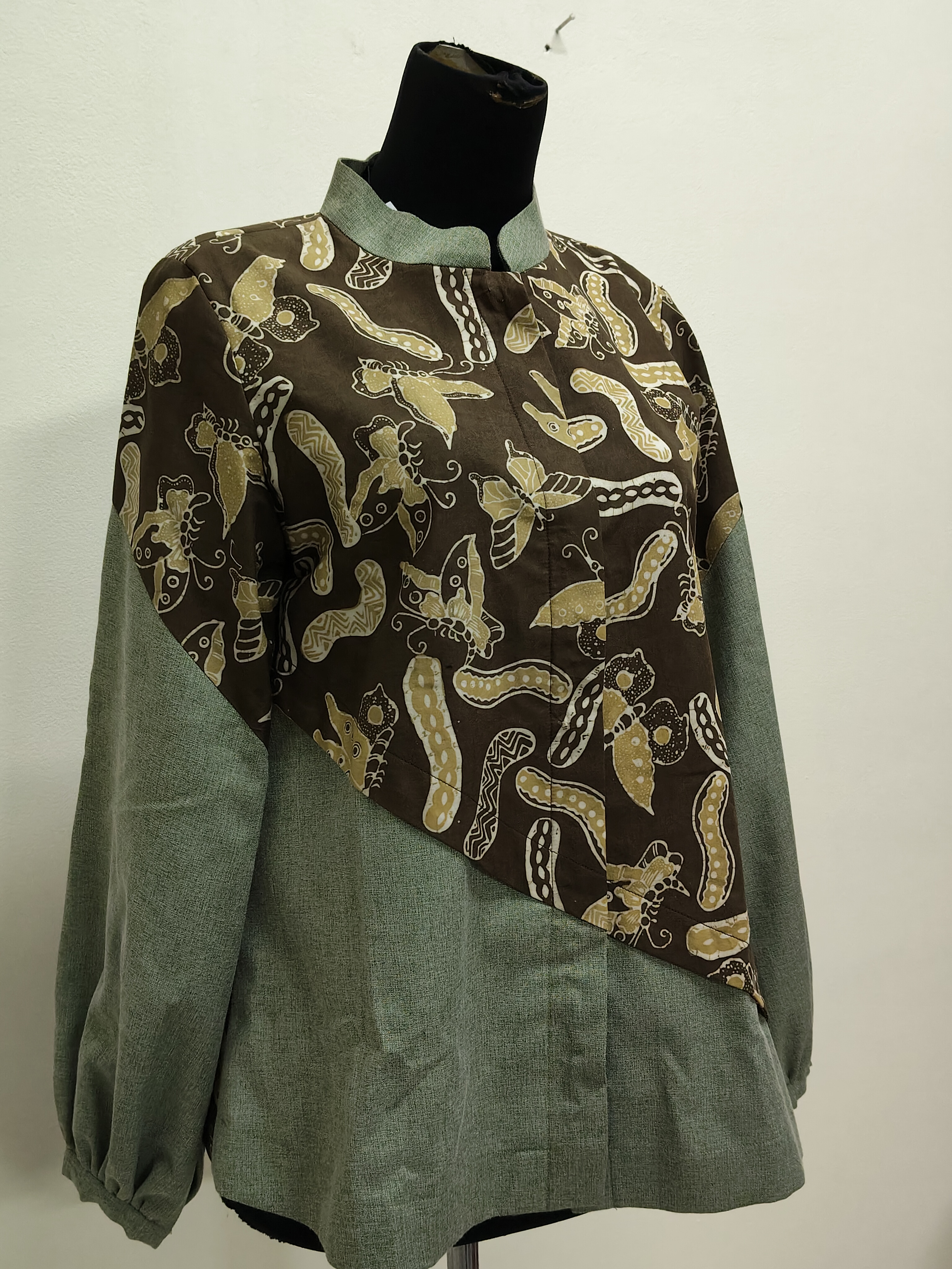 Outer Batik Semarang 01
