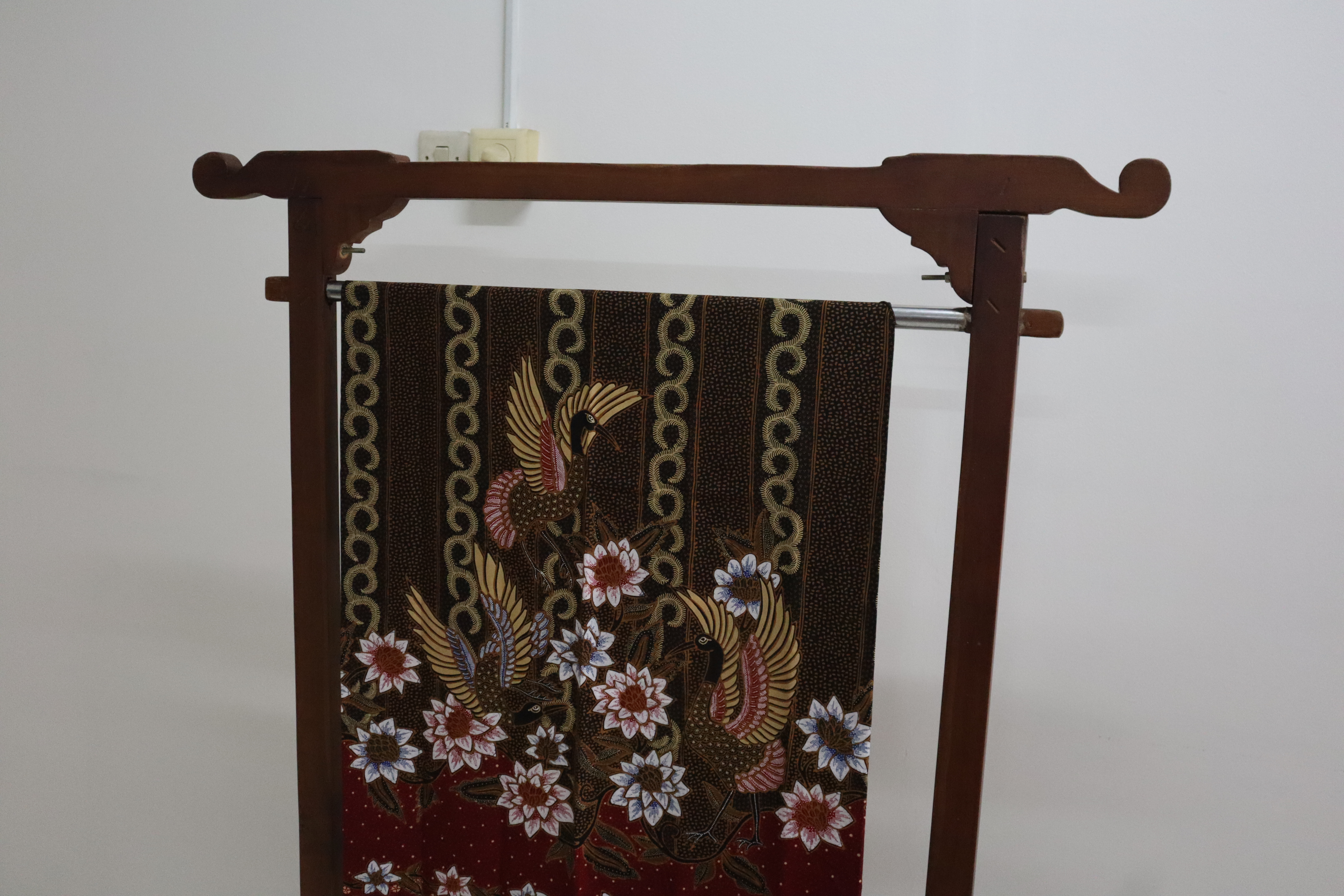 Kain Batik Tulis Blekok Latar Semarangan