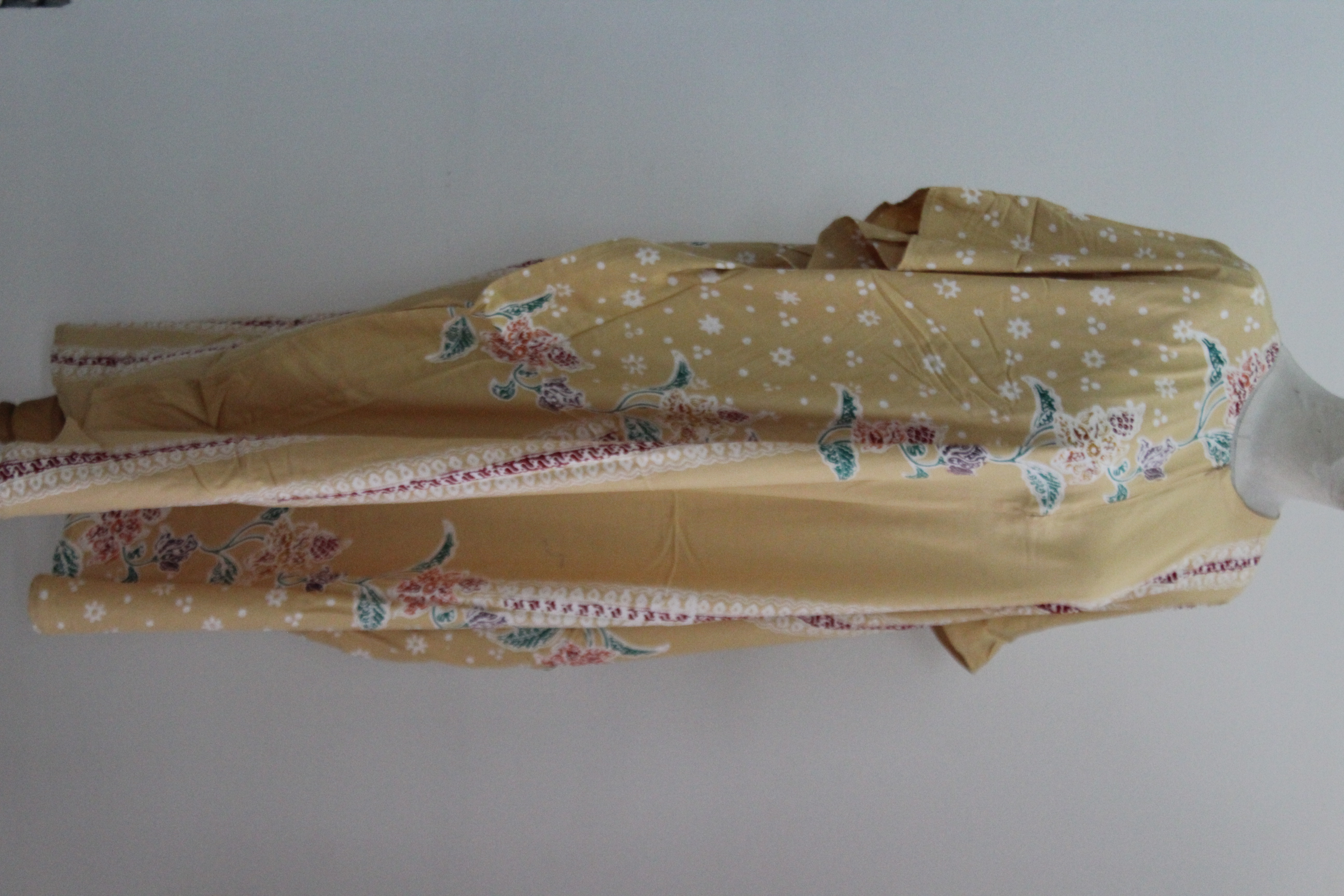 DASTER LOWO COLET 02 CREAM